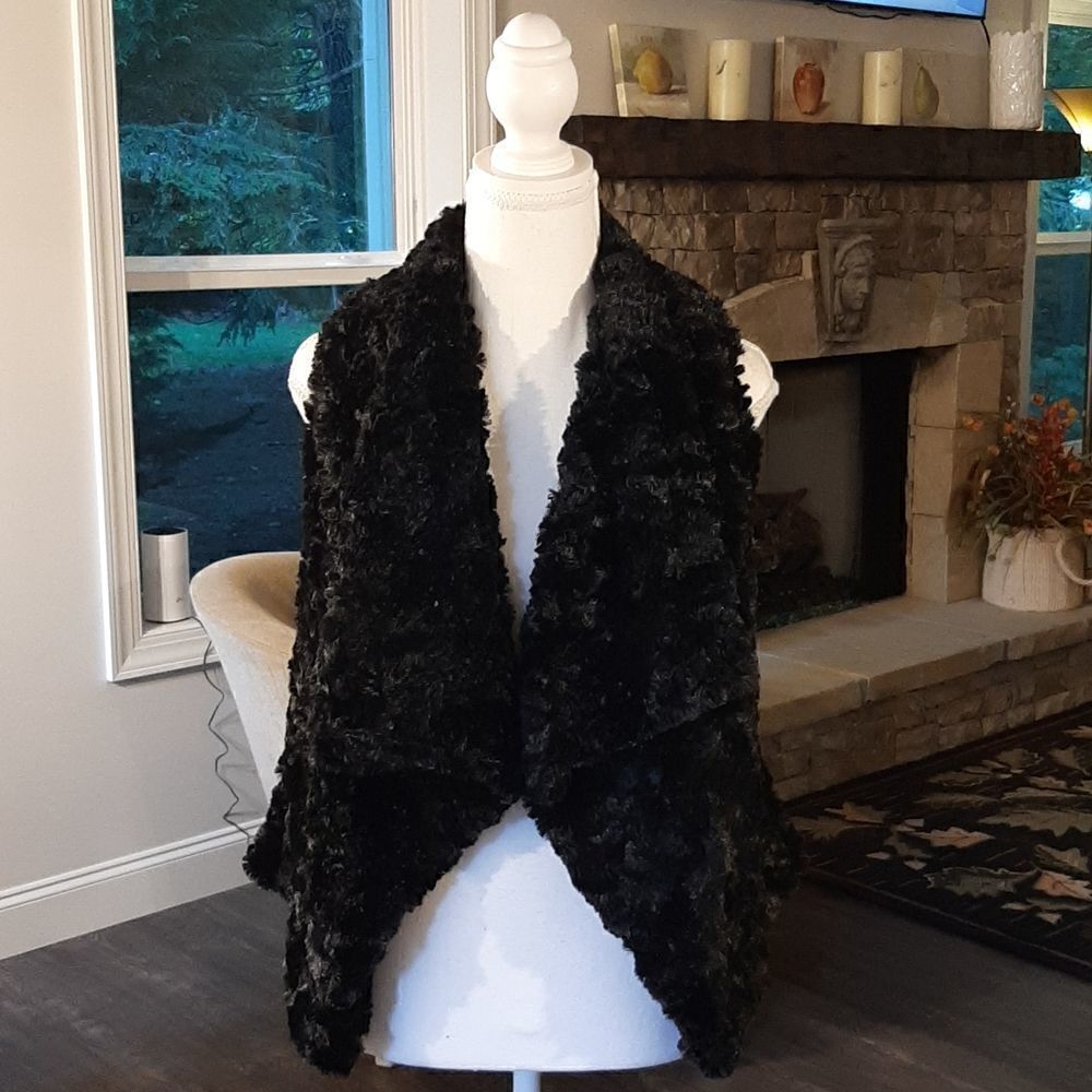 NWT ME JANE Black Faux Fur Vest